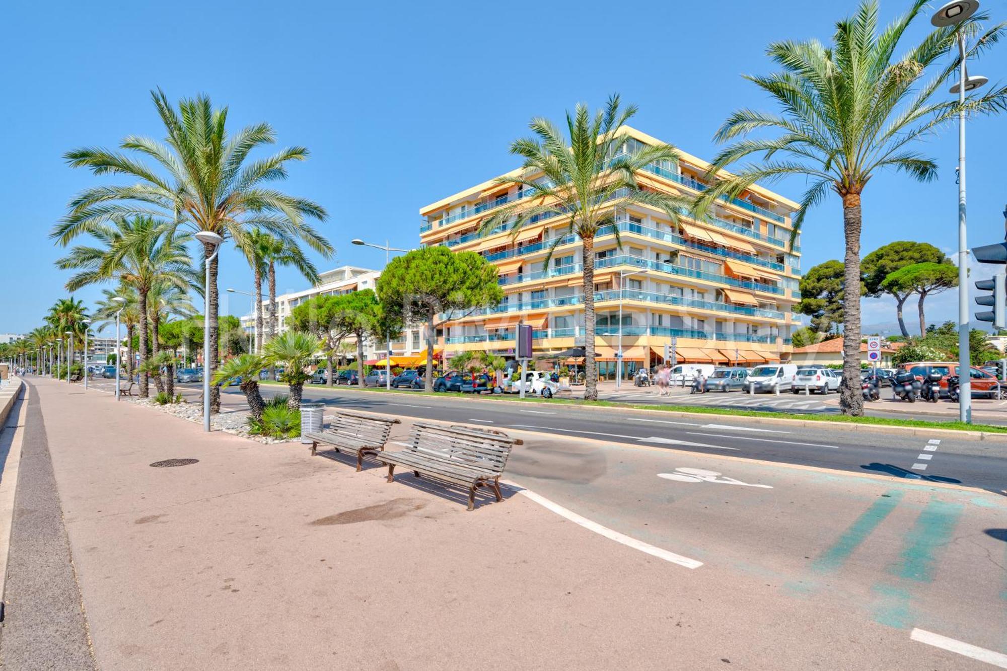 2p Front De Mer, Parking, Climatisation * Cagnes-sur-Mer